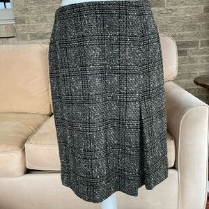 Ann Taylor tweed skirt